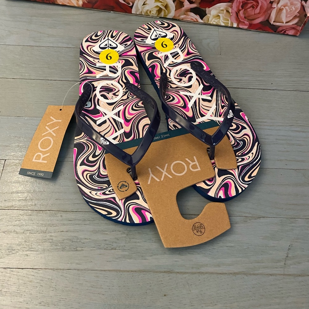💕NWT ROXY SANDALS💕 - Picture 2 of 5